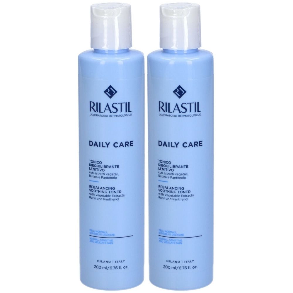Deux flacons bleus avec bouchons blancs. Inscription: Rilastil, Daily Care, Tonico, Rebalancing Soothing Toner. 200 ml.