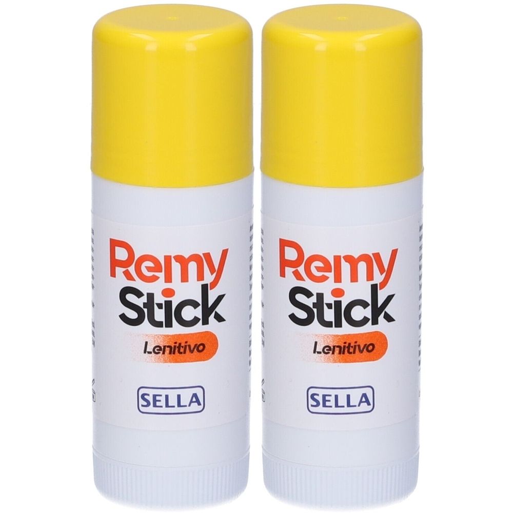 Zwei weiße Stifte mit gelben Deckeln. Aufschrift: Remy Stick Lenitivo, Marke Sella.