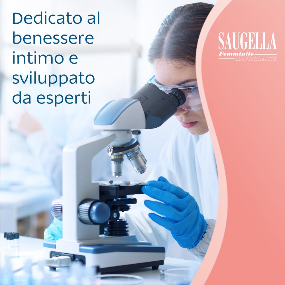 Microscope. Texte : Dédié au bien-être intime et développé par des experts. Logo : Saugella Femminile-Singolare.