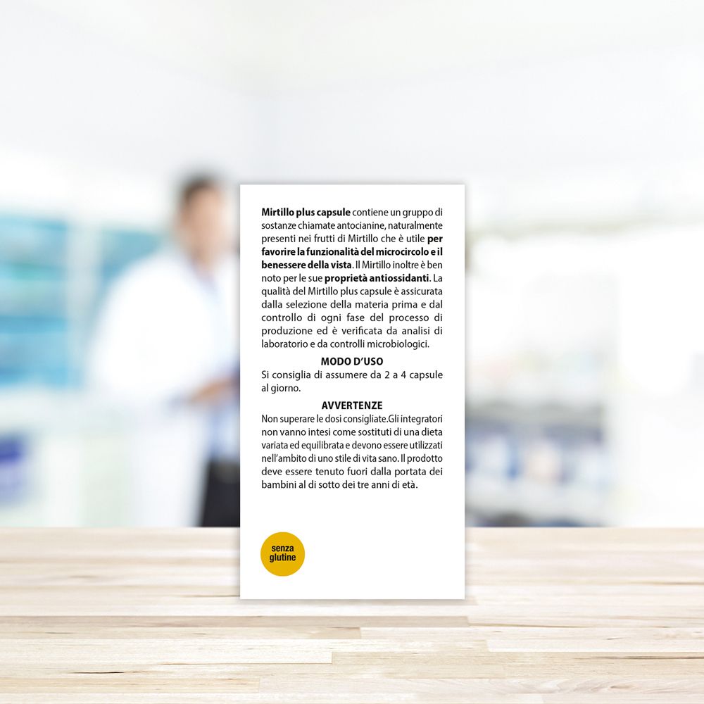 Rückseite der Mirtillo Plus-Verpackung. Gebrauchsanweisung, Warnhinweise. Hintergrund unscharf.