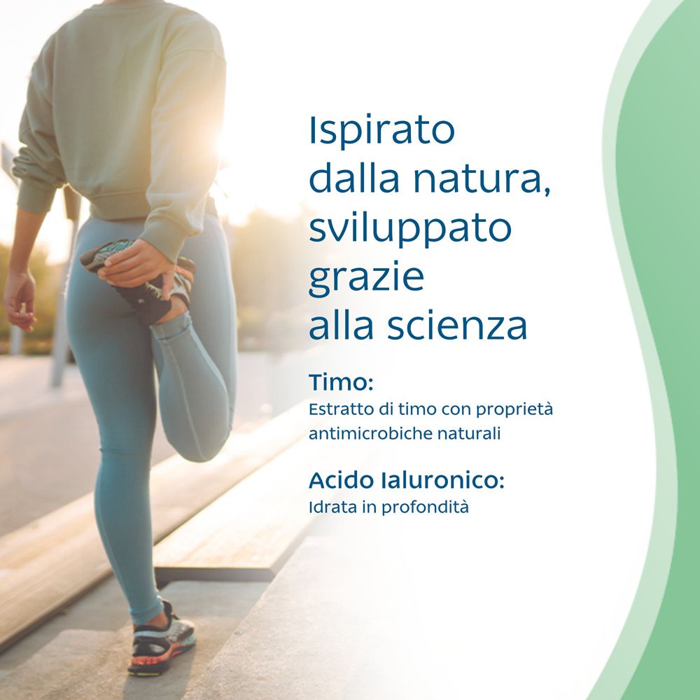 Personne s'étirant. Texte : Inspiré par la nature, développé grâce à la science. Ingrédients : Thym, acide hyaluronique.