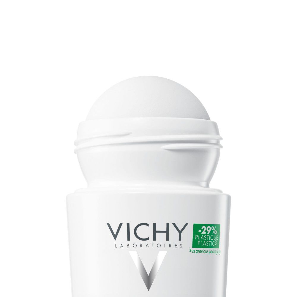 Vichy Deoroller mit weißem Applikator. Grüne Markierung: -29% Plastik.