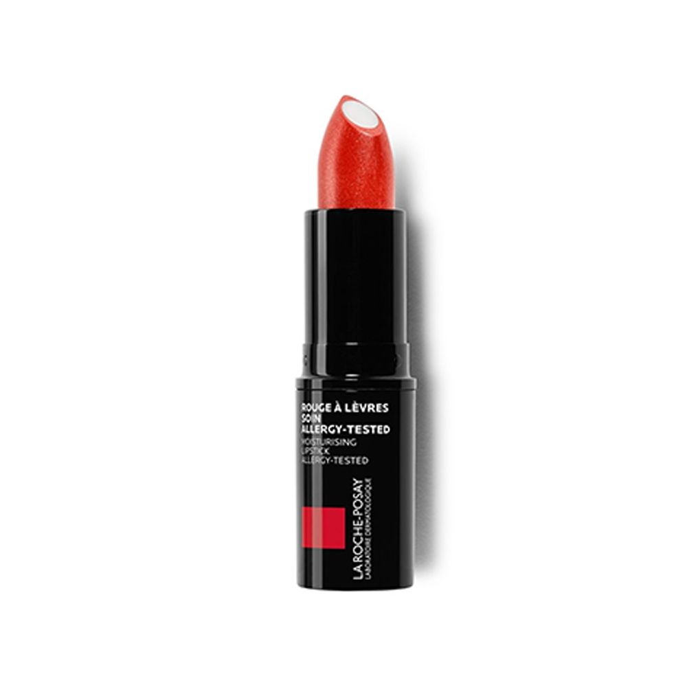 Roter Lippenstift in schwarzer Hülse. Aufschrift: Rouge à Lèvres, Allergy-Tested. Marke: La Roche-Posay.