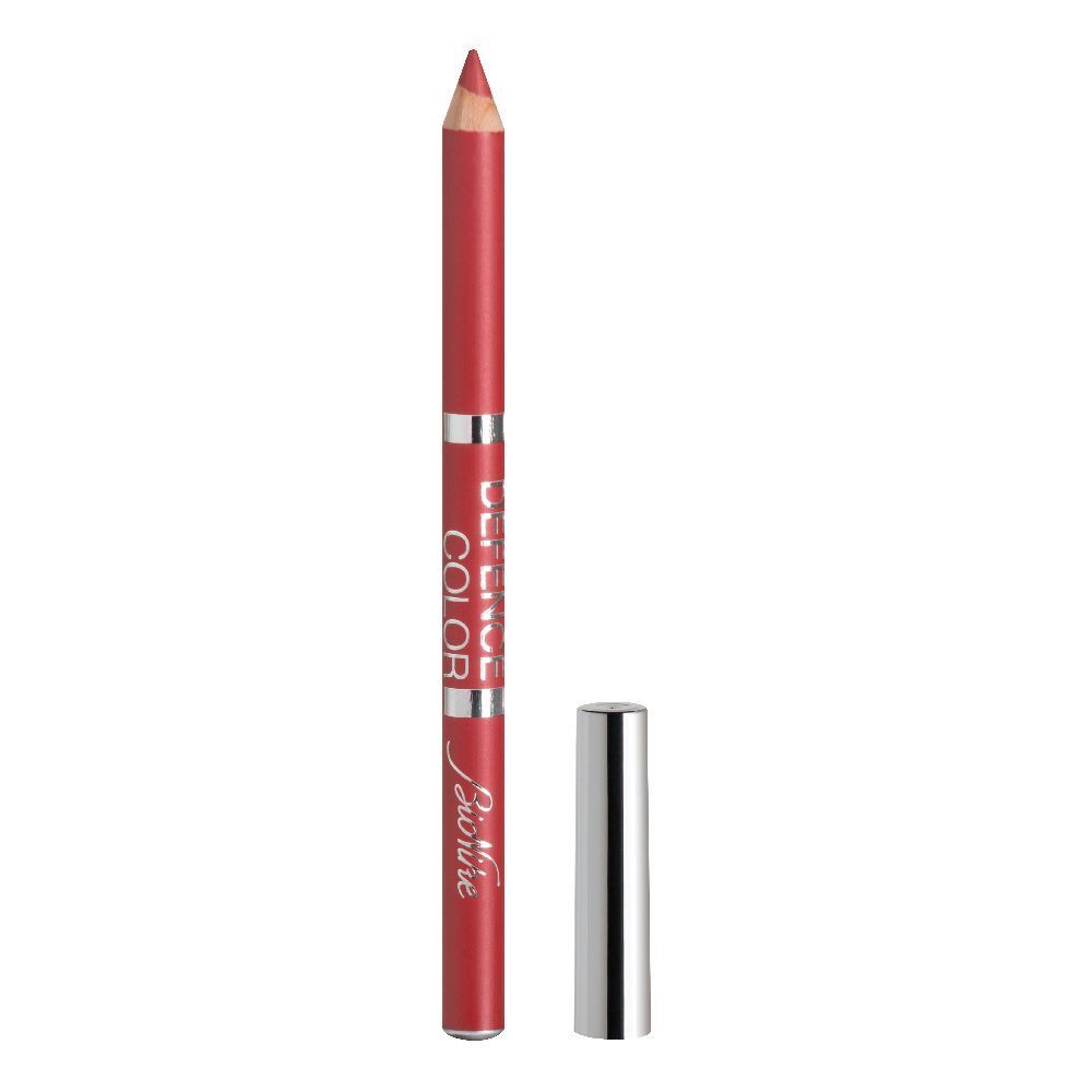Crayon contour des lèvres rouge avec capuchon argenté. Marque : BioNike. Nom du produit : DEFENCE COLOR LIP DESIGN.