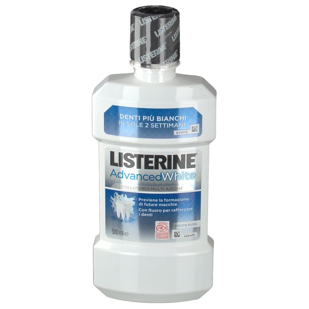 Weiße Flasche mit blauem Etikett. Aufschrift: Listerine Advanced White. Enthält Fluorid.