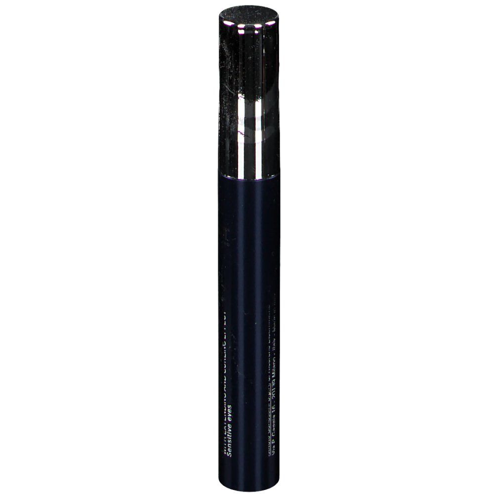 Mascara-Tube mit silberfarbenem Deckel. Aufschrift: Sensitive Eyes. Schwarze Tube mit weißen Schriftzügen.
