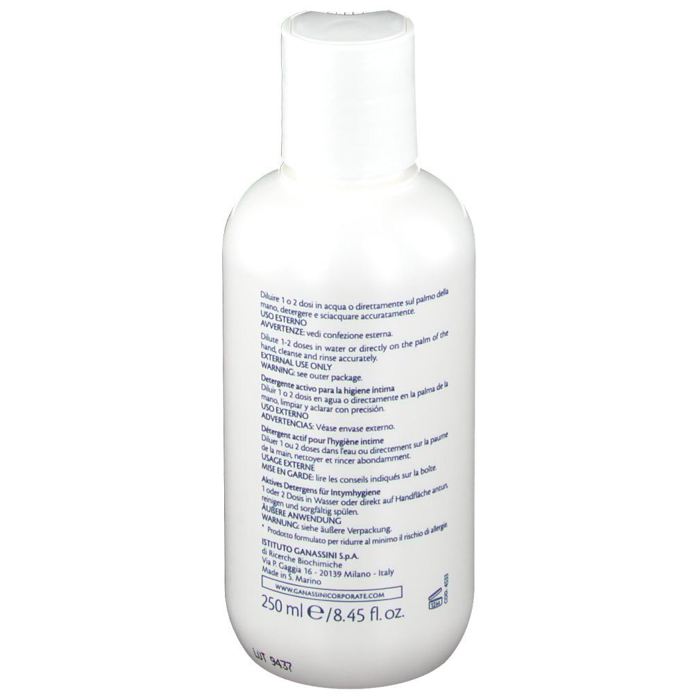 Flacon blanc avec bouchon rabattable. Verso avec texte en italien. 250 ml.
