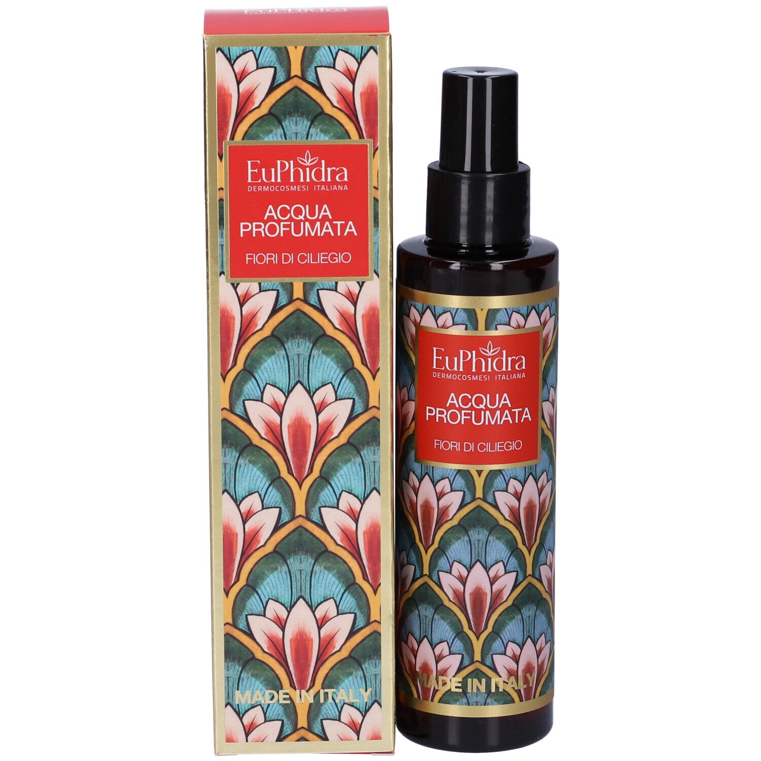 Flacon brun avec vaporisateur noir et boîte. Étiquette avec motif floral et texte: Acqua Profumata, Fiori di Ciliegio.
