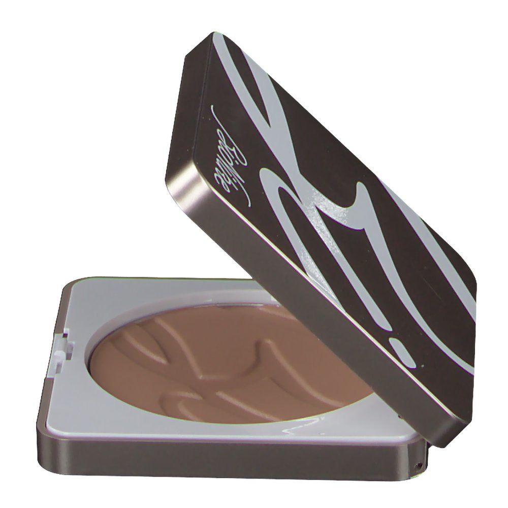 Geöffnete, quadratische Kompaktpuder-Hülle. Braune Puderfarbe. Deckel mit weißem Logo und Schriftzug.