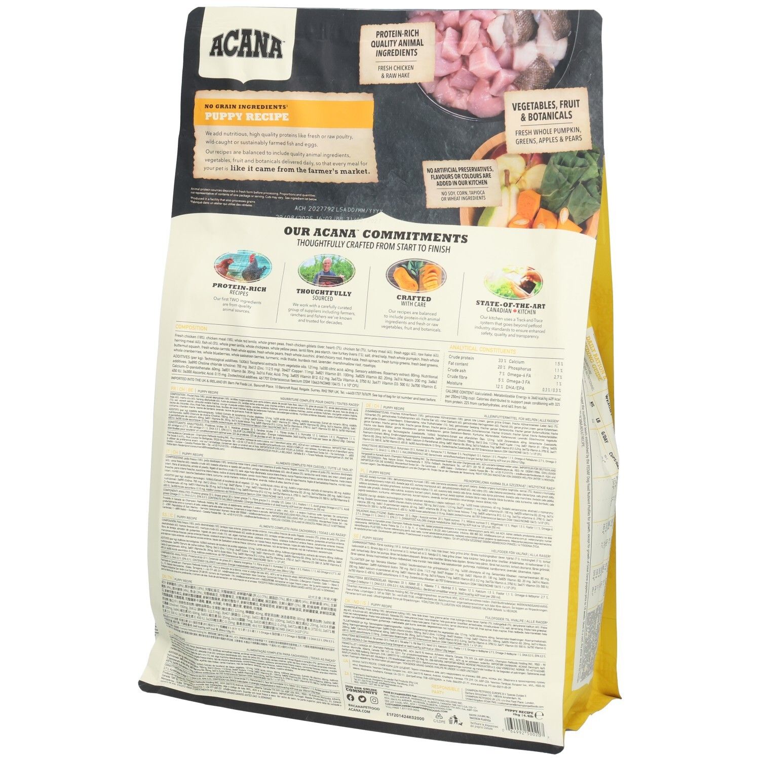 Rückseite des ACANA Puppy Recipe Beutels. Text mit Zutaten, Nährwertangaben und Herstellerinformationen. Abbildungen von Zutaten.