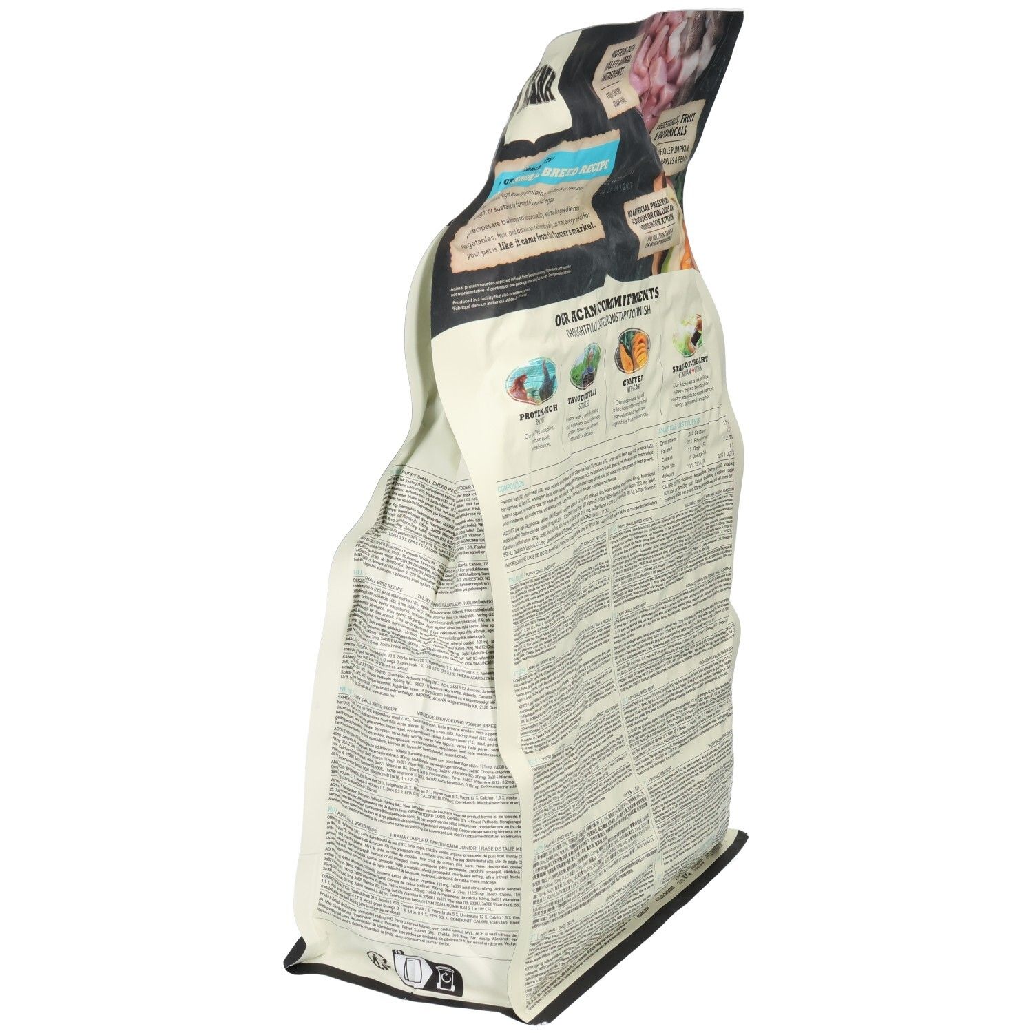 Ansicht der Rückseite eines Hundefutterbeutels. Textinformationen und Nährwertangaben. Marke nicht sichtbar.