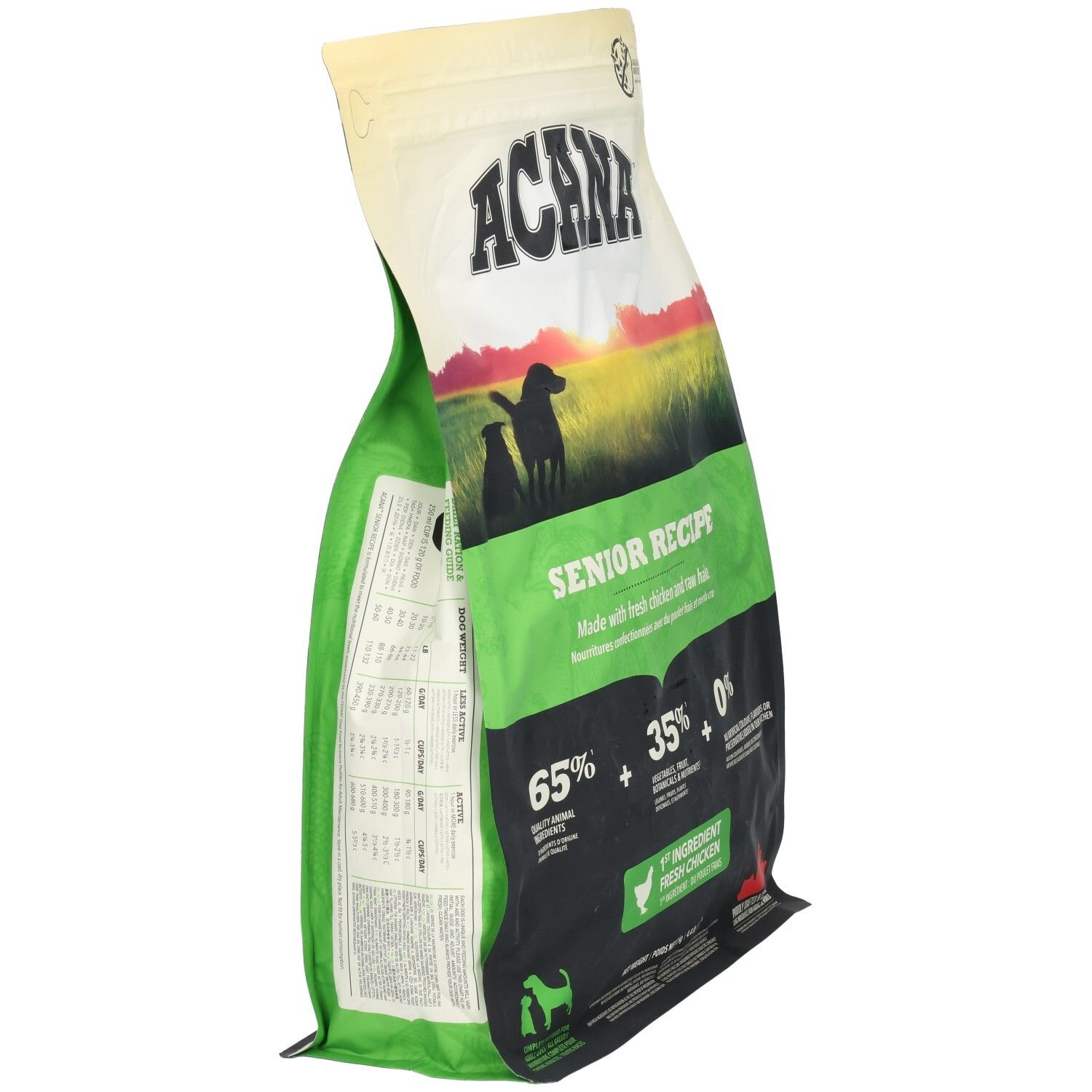 ACANA Senior Recipe Hundefutterbeutel, schräg von der Seite. Grün-weißes Design mit Logo und Produktinformationen. Enthält 65% hochwertige Zutaten.