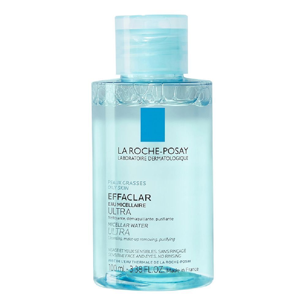 Flacon bleu clair avec bouchon bleu. Inscription: La Roche-Posay, Effaclar Ultra, Eau Micellaire. Pour peaux grasses.