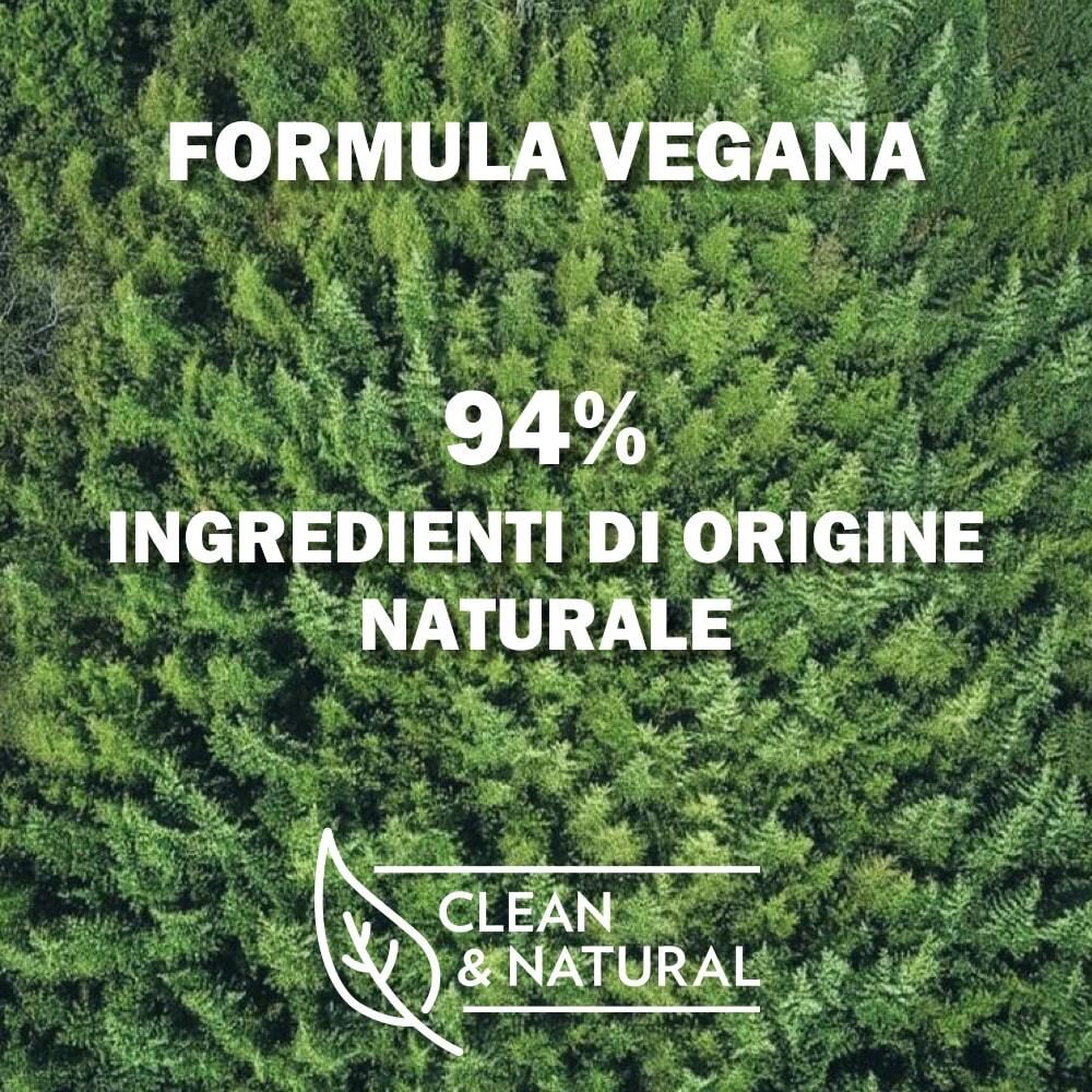 Text auf grünem Hintergrund: FORMULA VEGANA, 94% INGREDIENTI DI ORIGINE NATURALE. Clean & Natural Logo.