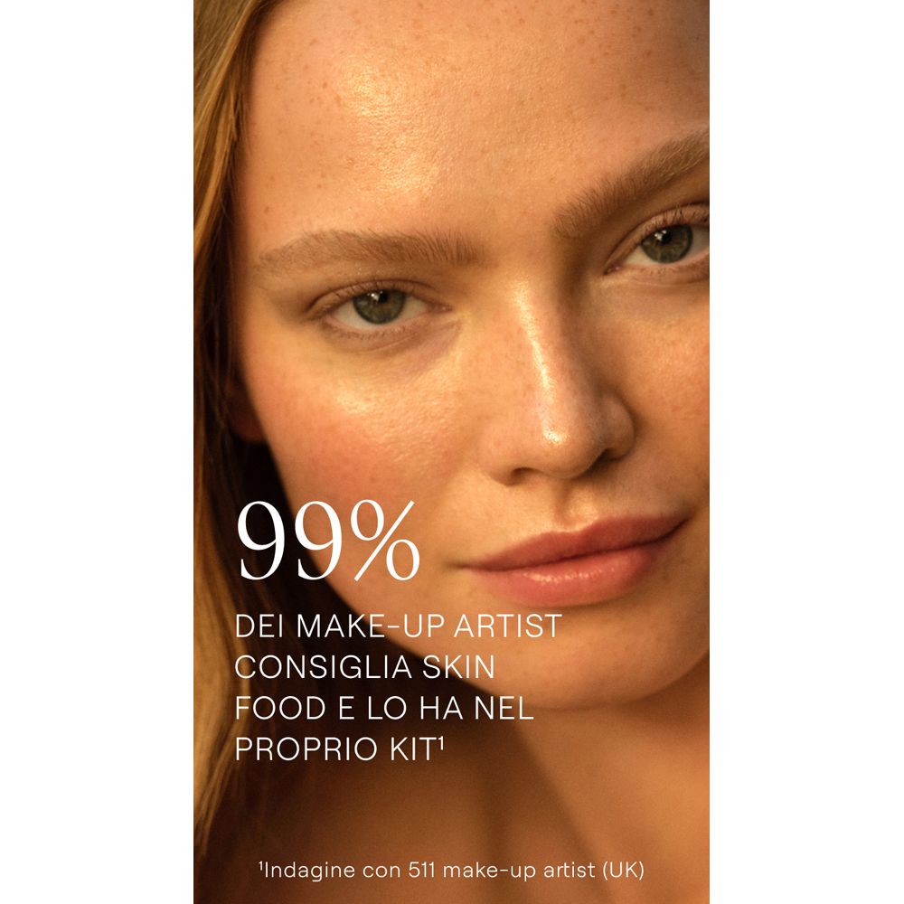 Gesicht einer Frau. Text: 99% der Make-up-Artisten empfehlen Skin Food. Hintergrund: hell.