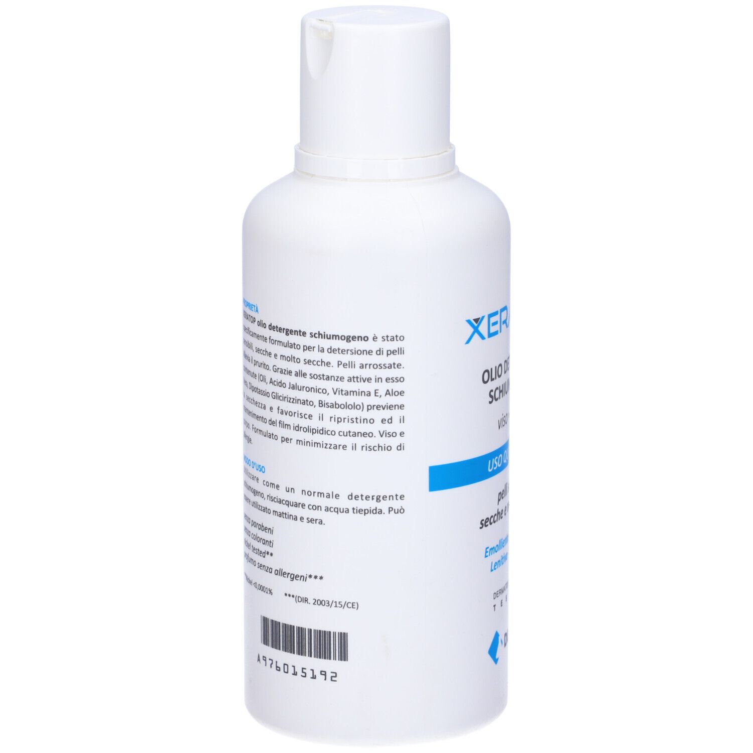 Weiße Flasche mit blauem Etikett. Text: XERATOP, Olio Detergente, viso+corpo, Uso Quotidiano. Rückseite mit Inhaltsstoffen und Herstellerinformationen.
