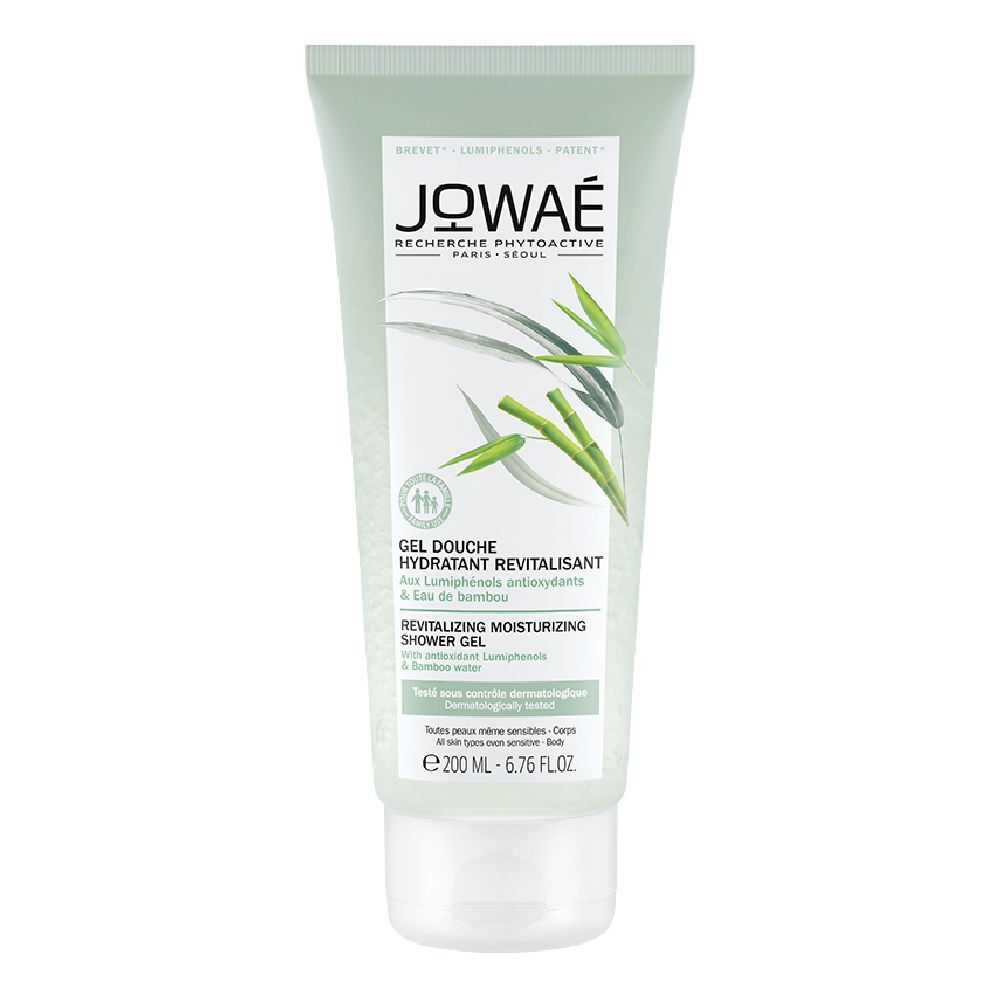 Tube vert de gel douche Jowaé. Inscription: Gel Douche Hydratant Revitalisant. Illustration de bambou.