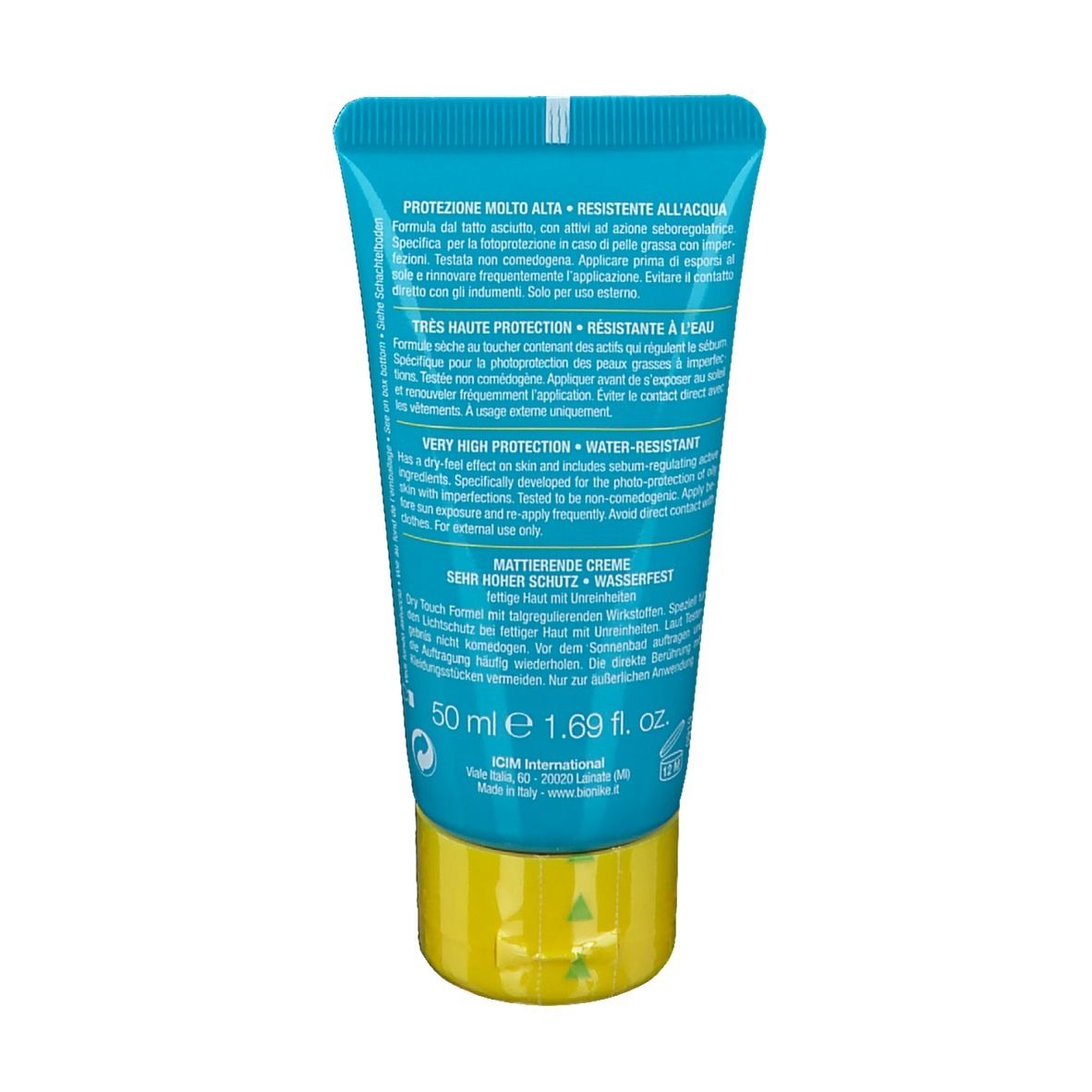 Rückseite der türkisfarbenen Tube. Text in mehreren Sprachen. Aufschrift: Mattierende Creme, Wasserfest. Marke: BioNike.