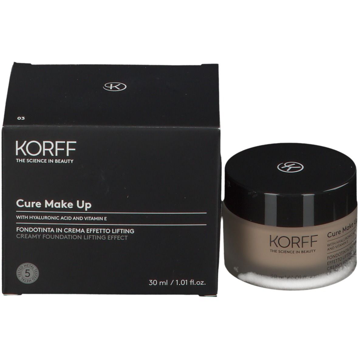 Fond de teint crème KORFF Cure Make Up et emballage. Boîte noire avec nom du produit et logo. 30 ml.
