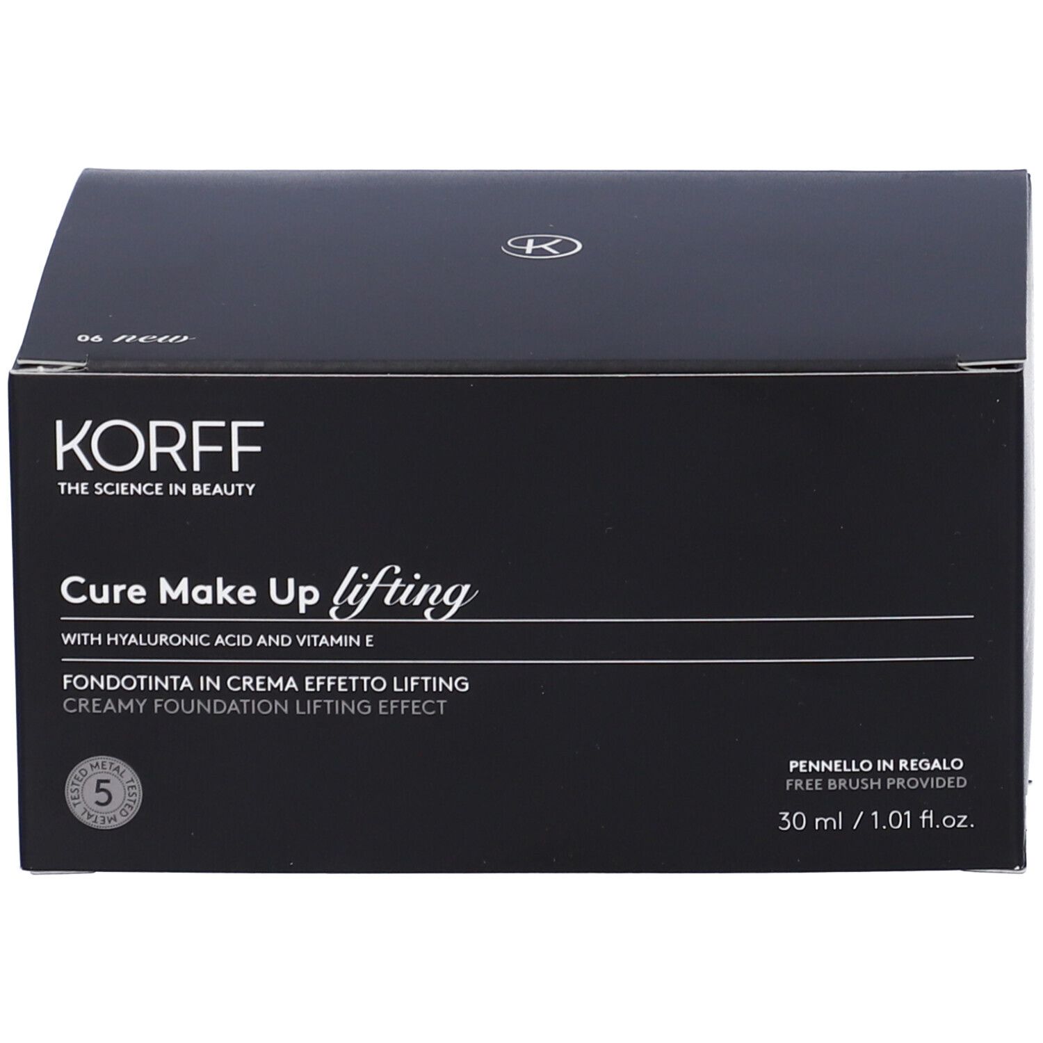 KORFF Cure Make Up Straffende Grundierung 06. Emballage noir avec nom et logo du produit. Contient un pot.
