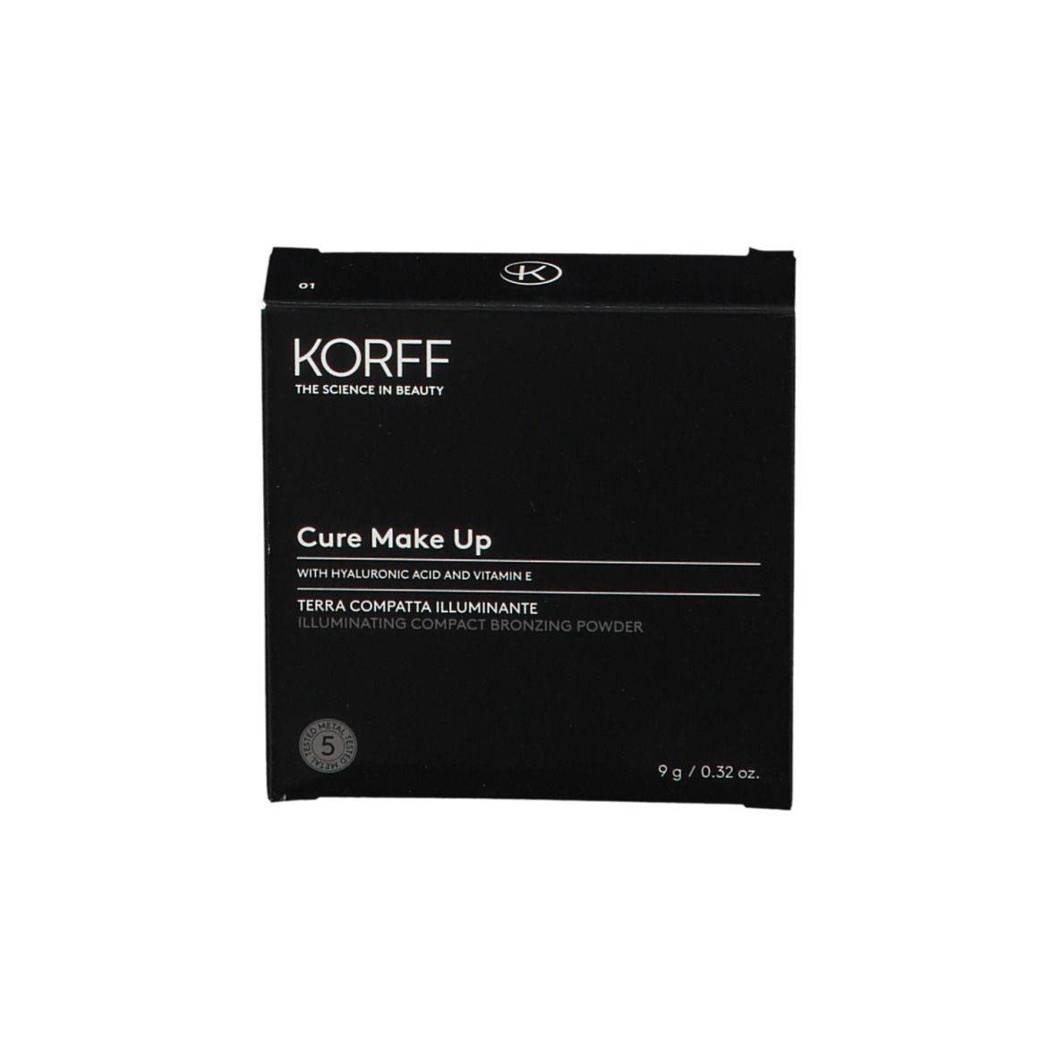 Schwarze Verpackung mit Produktnamen und Logo.