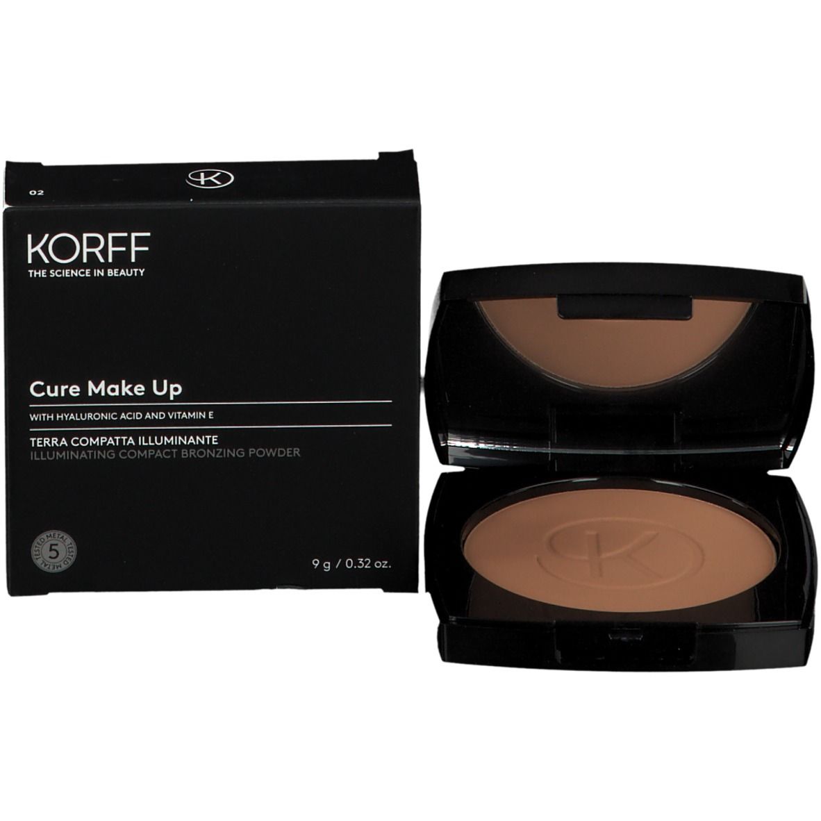 Kompaktpuder und Verpackung. Schwarze Verpackung mit Produktnamen und Logo. Puder in schwarzer Dose.