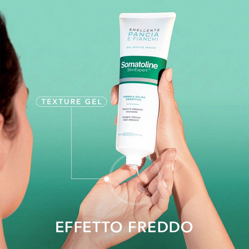 Somatoline Cosmetic® Cryogel Schlankheitsgel für Bauch und Hüften wird auf die Hand aufgetragen.