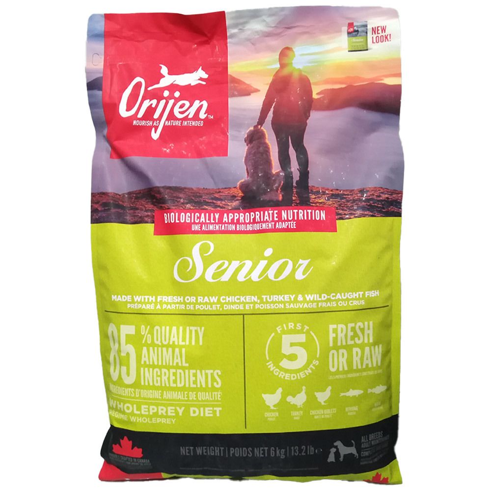 Vorderseite einer Orijen Senior Hundefutterpackung mit Bild einer Landschaft und Angabe 6kg.