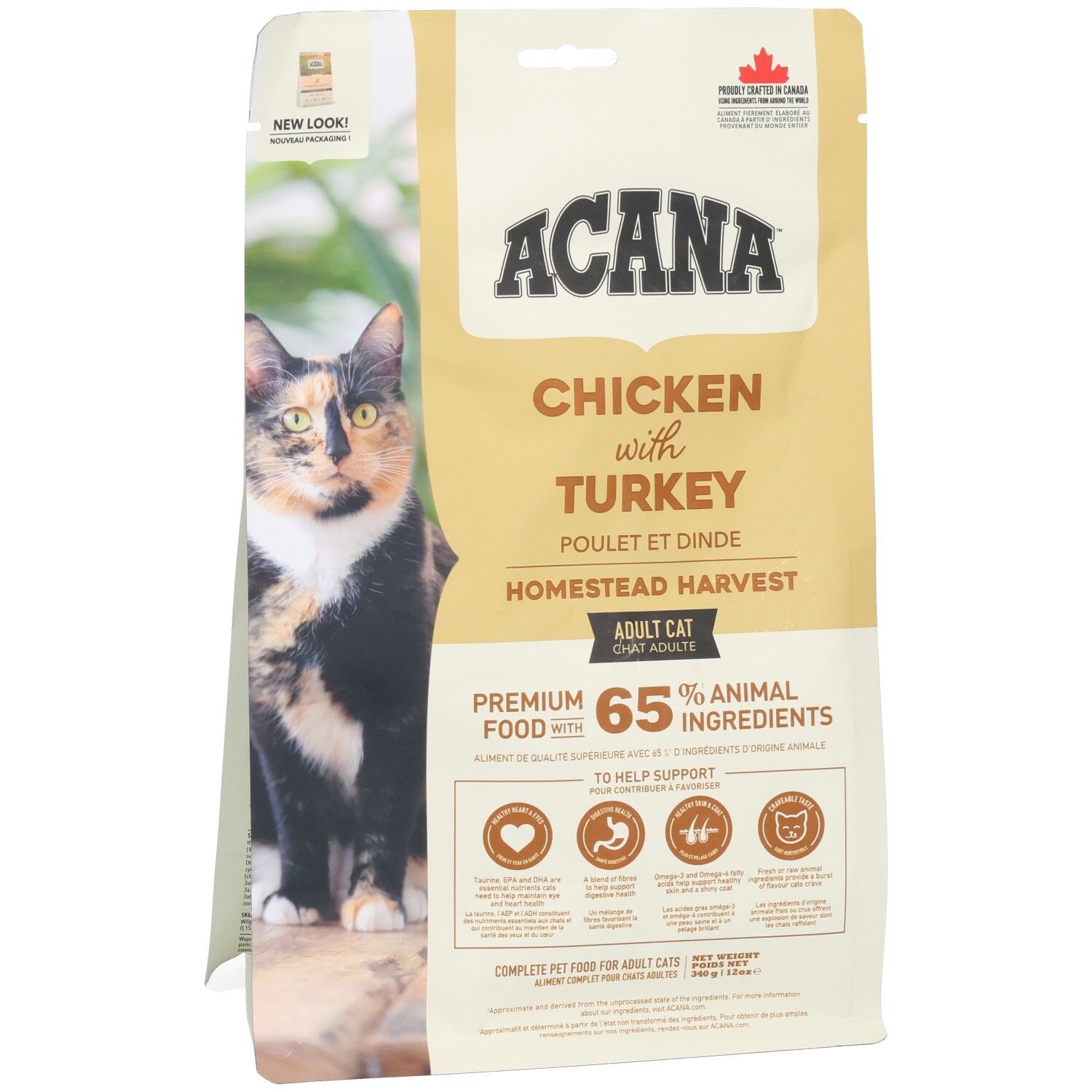 Beutel mit Katzenfutter. Aufschrift ACANA, Chicken with Turkey, Homestead Harvest. Katze auf der Verpackung.