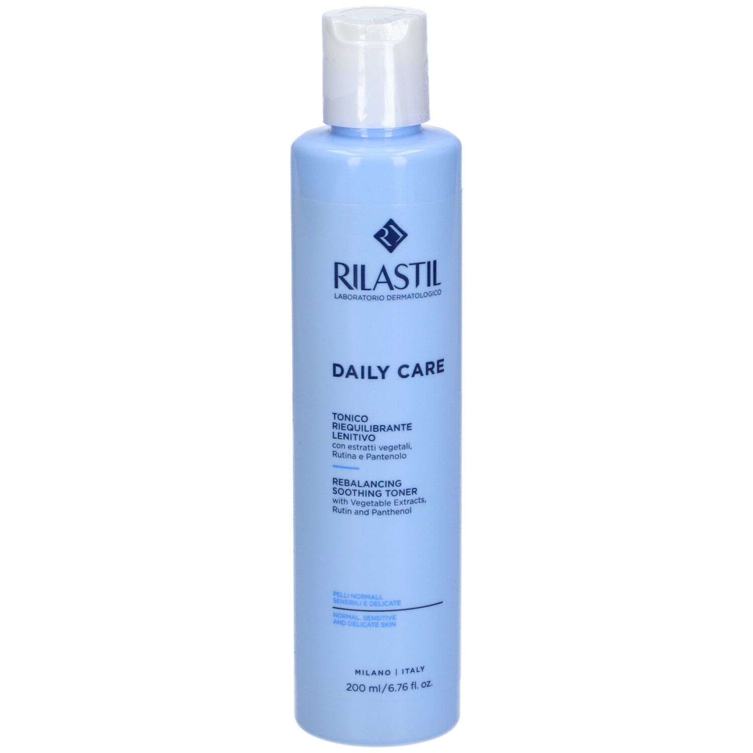 Hellblaue Flasche mit weißem Deckel. Aufschrift: RILASTIL, DAILY CARE, Tonico, 200 ml.