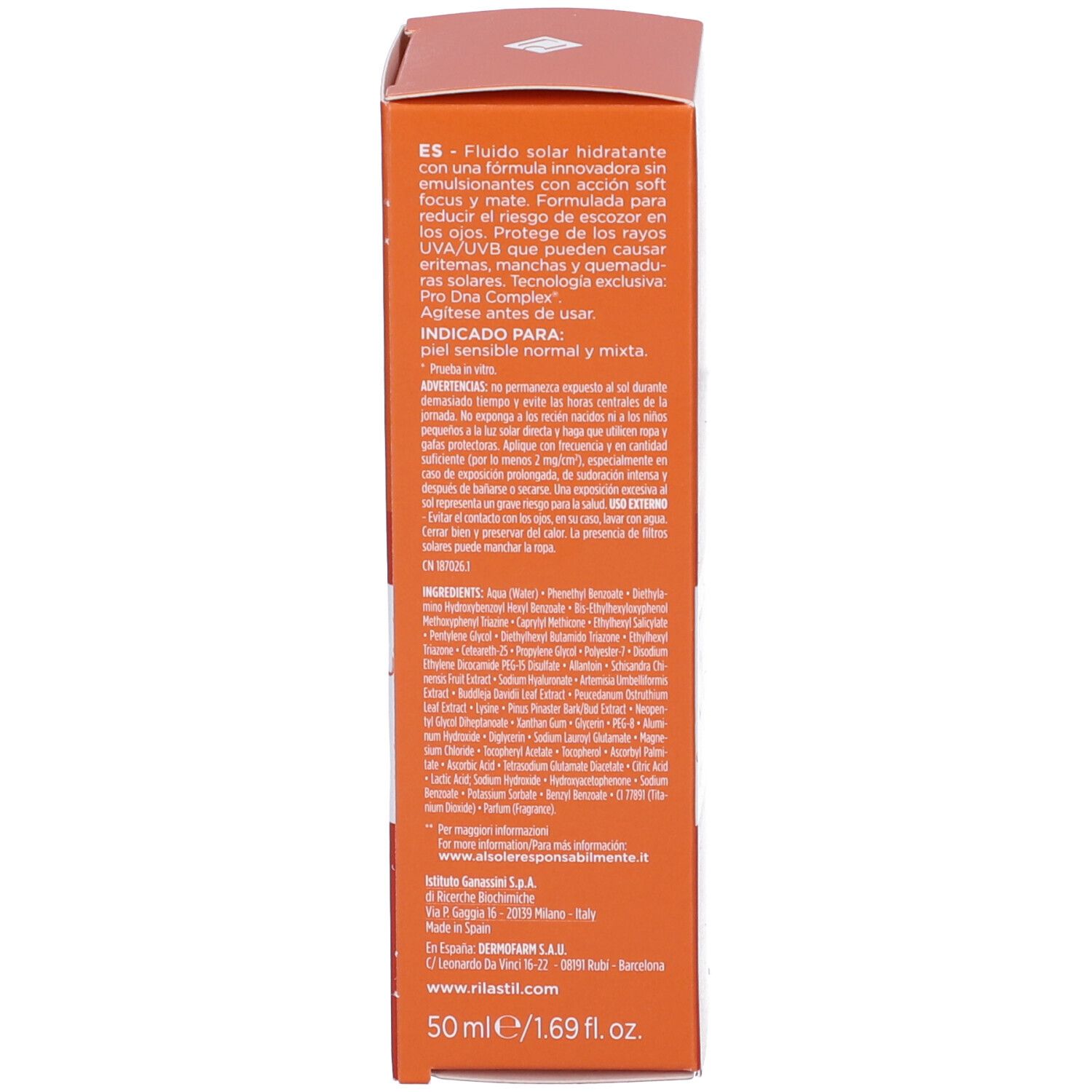 Rückseite der Produktverpackung. Text in mehreren Sprachen. Enthält Inhaltsstoffe und Informationen.