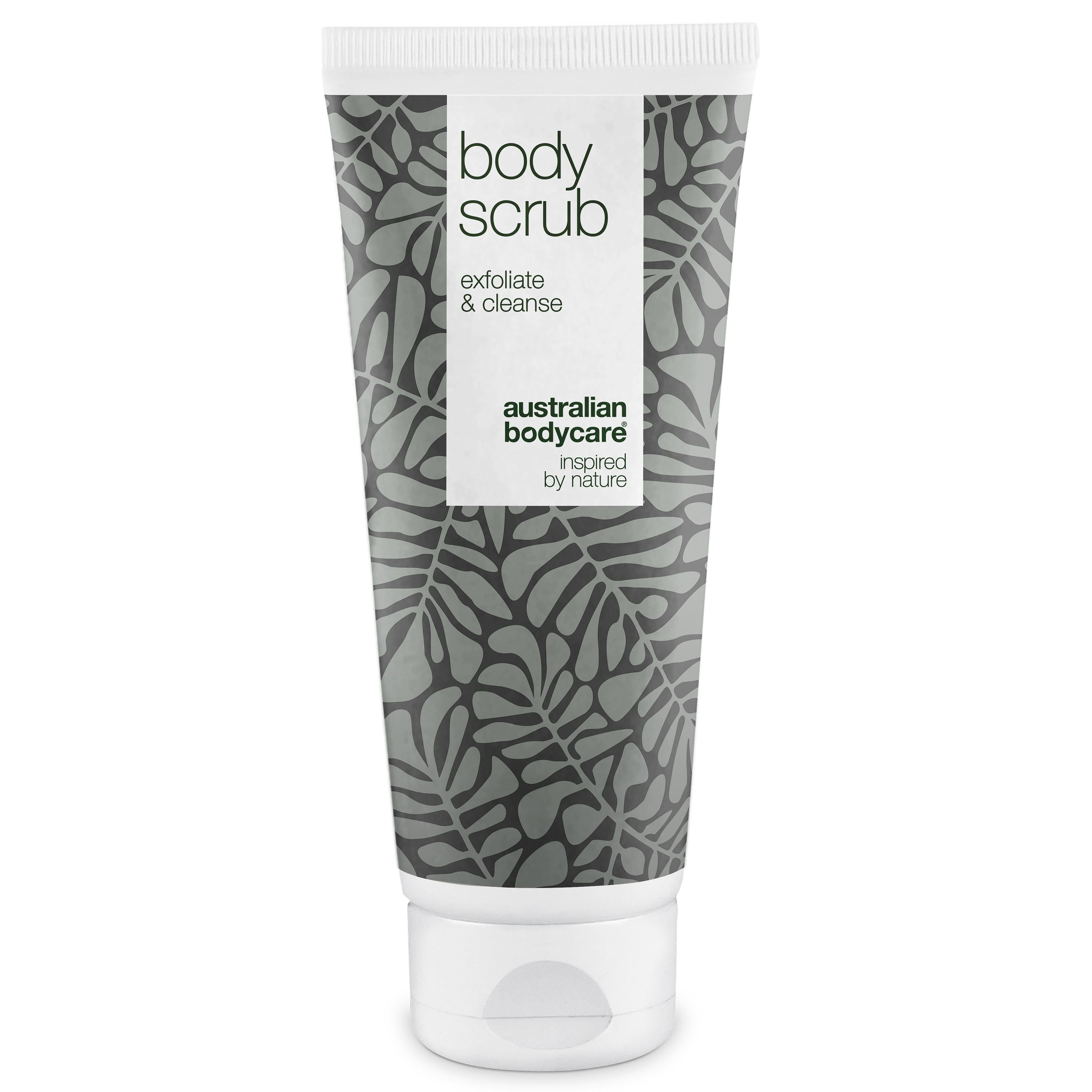Tube blanche et grise avec « Body Scrub ». Marque : Australian Bodycare. Texte : Exfoliate & cleanse.