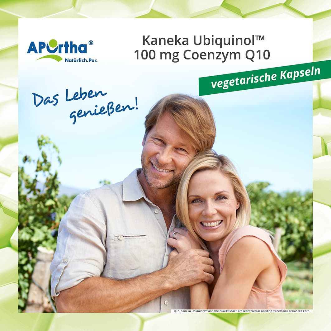 Paar lächelt in einer Landschaft. Text: Kaneka Ubiquinol™ 100 mg Coenzym Q10. Text: Das Leben genießen!
